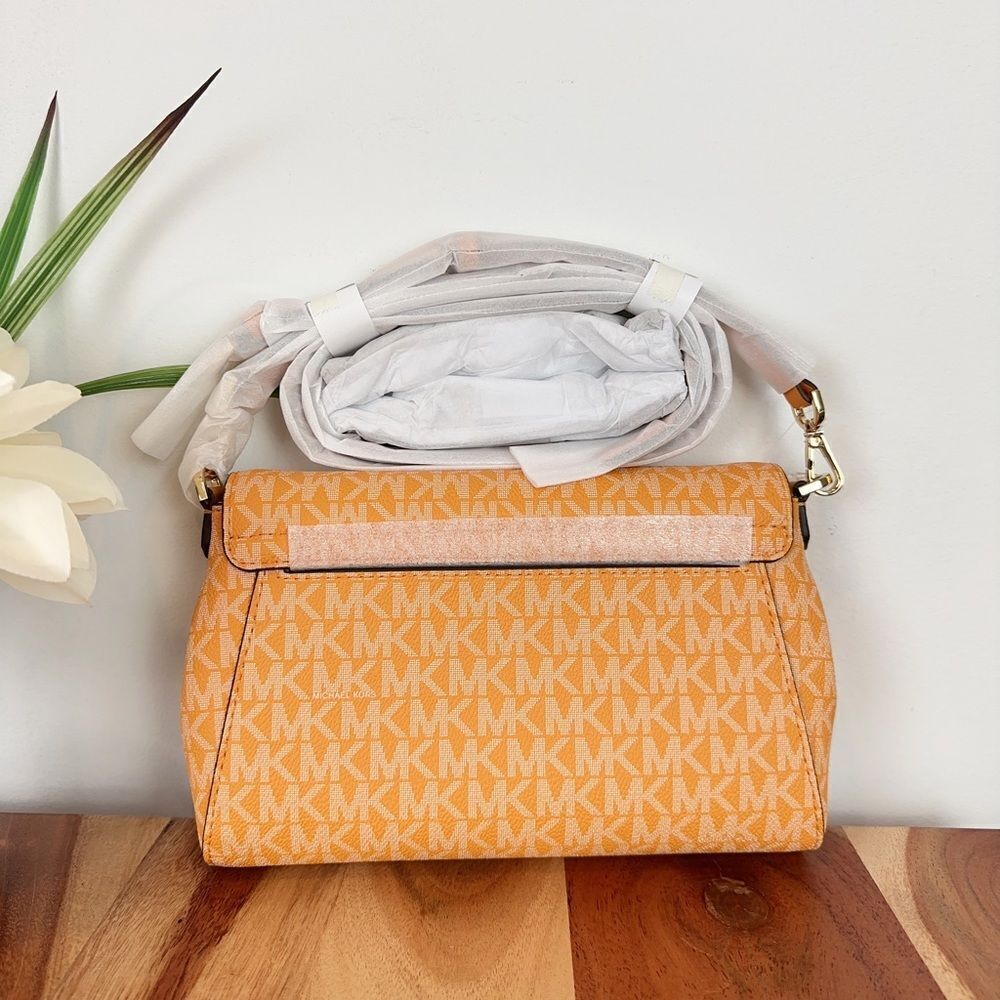 NWT Michael‎ Kors Jet Set Item Medium Convertible Pouchette Crossbody/Clutch Bag - Picture 4 of 8